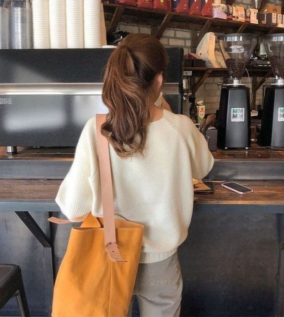 Đi l&agrave;m kiếm tiền mệt thật, nhưng thiếu tiền th&igrave; mệt gấp đ&ocirc;i- Ảnh 1.