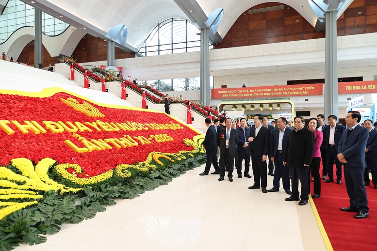 Thủ tướng Phạm Minh Ch&iacute;nh kiểm tra c&ocirc;ng t&aacute;c chuẩn bị Đại hội Thi đua y&ecirc;u nước to&agrave;n quốc lần thứ XI- Ảnh 4.