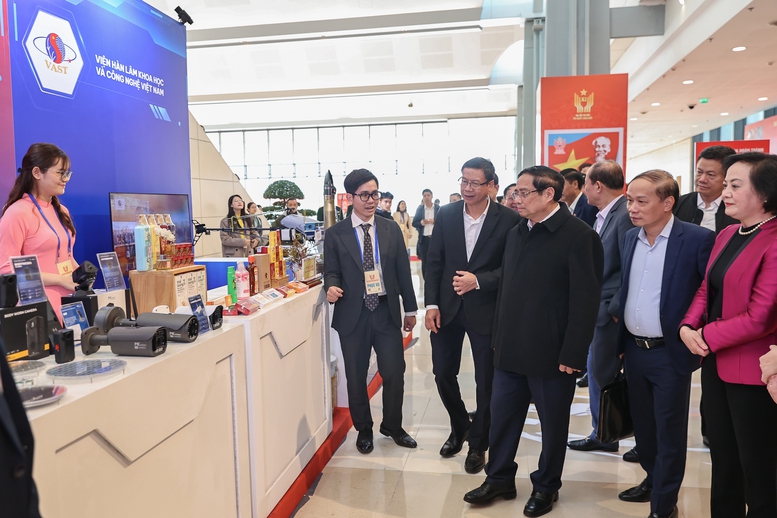 Thủ tướng Phạm Minh Ch&iacute;nh kiểm tra c&ocirc;ng t&aacute;c chuẩn bị Đại hội Thi đua y&ecirc;u nước to&agrave;n quốc lần thứ XI- Ảnh 5.