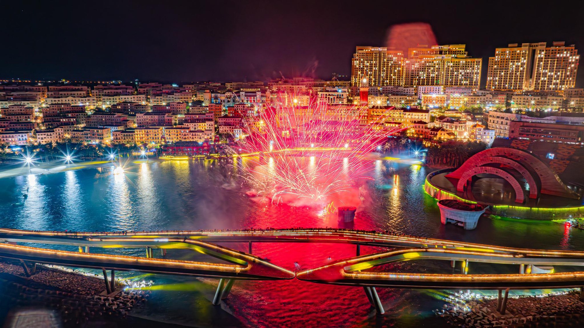 Thị trấn Ho&agrave;ng H&ocirc;n &ndash; Ph&uacute; Quốc bừng s&aacute;ng m&ugrave;a lễ hội: Điểm hẹn Countdown 2026 s&ocirc;i động bậc nhất Việt Nam- Ảnh 3.