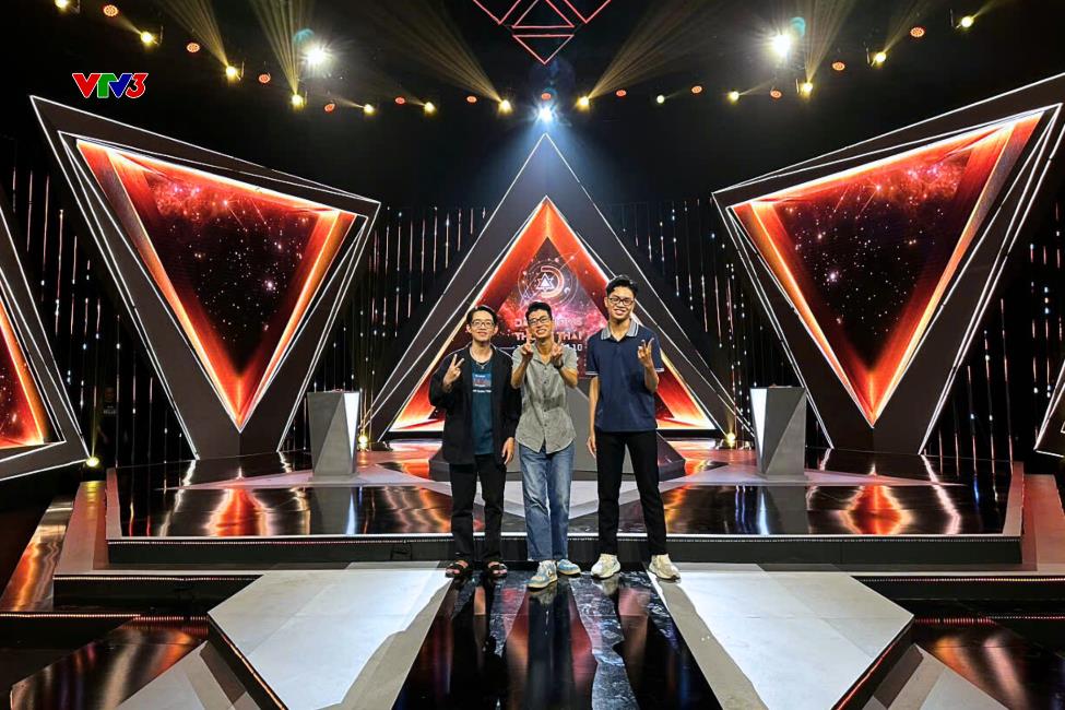 Gameshow Đấu Trường Th&ocirc;ng Th&aacute;i b&ugrave;ng nổ với slogan &ldquo;xem 1 biết 10 - nhận thưởng qua MoMo&rdquo; khiến c&aacute;c học b&aacute; đổ rần rần- Ảnh 5.