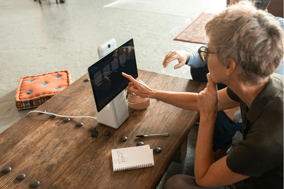 Giáo dục từ xa: Xóa bỏ định kiến về một "tấm bằng hạng hai"- Ảnh 1. Giáo dục từ xa: Xóa bỏ định kiến về một "tấm bằng hạng hai"- Ảnh 1.