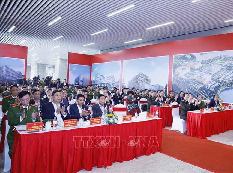 Tổng B&iacute; thư T&ocirc; L&acirc;m thăm, l&agrave;m việc tại Trung t&acirc;m Dữ liệu Quốc gia, Bộ C&ocirc;ng an- Ảnh 6.