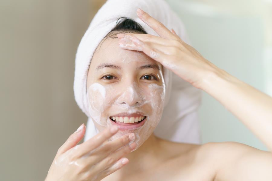 Laser se kh&iacute;t lỗ ch&acirc;n l&ocirc;ng: Giải ph&aacute;p cho l&agrave;n da mịn m&agrave;ng tức th&igrave;- Ảnh 2.