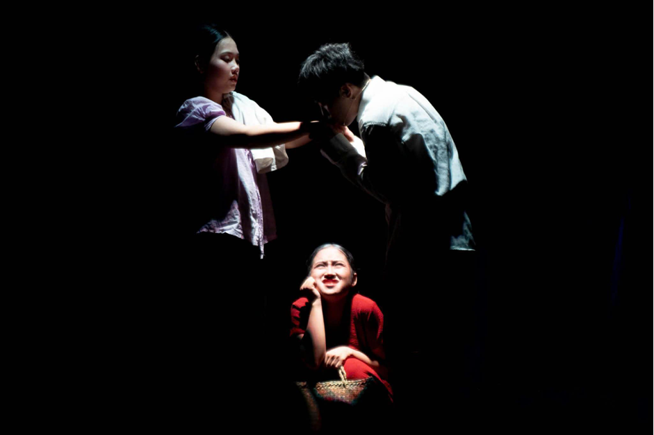 Khi cảm x&uacute;c l&agrave; "Ng&ocirc;i Sao" duy nhất: Đ&ecirc;m thăng hoa của lớp diễn vi&ecirc;n Trường Cao Đẳng Văn Ho&aacute; Nghệ Thuật TP.HCM- Ảnh 2.