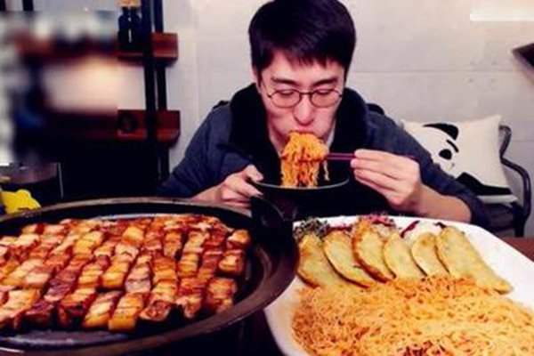 Ng&agrave;y c&agrave;ng nhiều người chết v&igrave; ung thư gan, b&aacute;c sĩ khuy&ecirc;n: Th&agrave; nằm cả ng&agrave;y c&ograve;n hơn l&agrave;m 4 việc n&agrave;y- Ảnh 2.