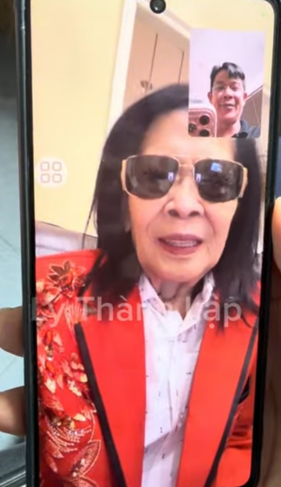 "Ho&agrave;ng đế vọng cổ" 88 tuổi ở Mỹ: Muốn sang năm về nước biểu diễn- Ảnh 2.