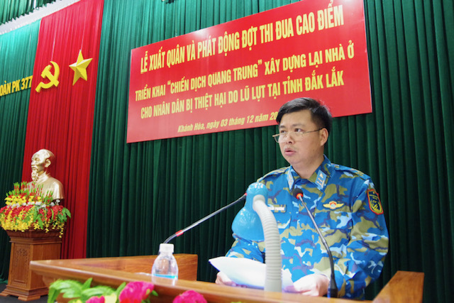 Sư đoàn 377 xuất quân thực hiện “Chiến dịch Quang Trung” giúp dân vùng lũ dựng lại mái ấm- Ảnh 1. Sư đoàn 377 xuất quân thực hiện “Chiến dịch Quang Trung” giúp dân vùng lũ dựng lại mái ấm- Ảnh 1.