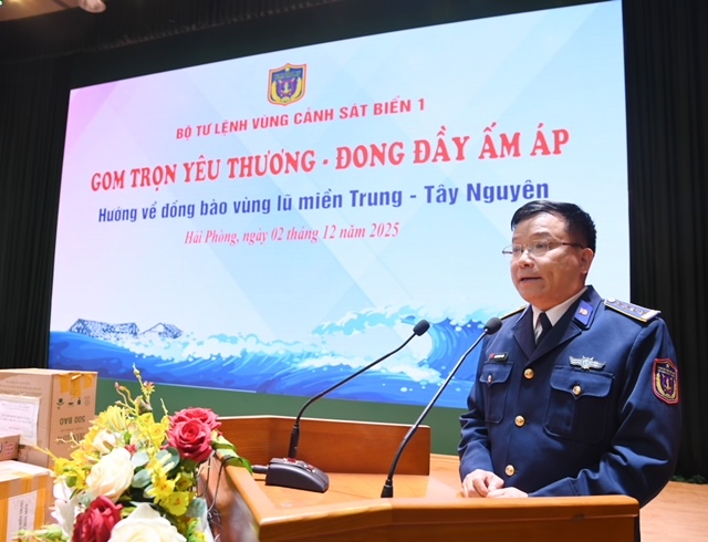 Bộ Tư lệnh Vùng Cảnh sát biển 1 chung tay hỗ trợ đồng bào tỉnh Đắk Lắk bị thiệt hại do mưa lũ- Ảnh 1.