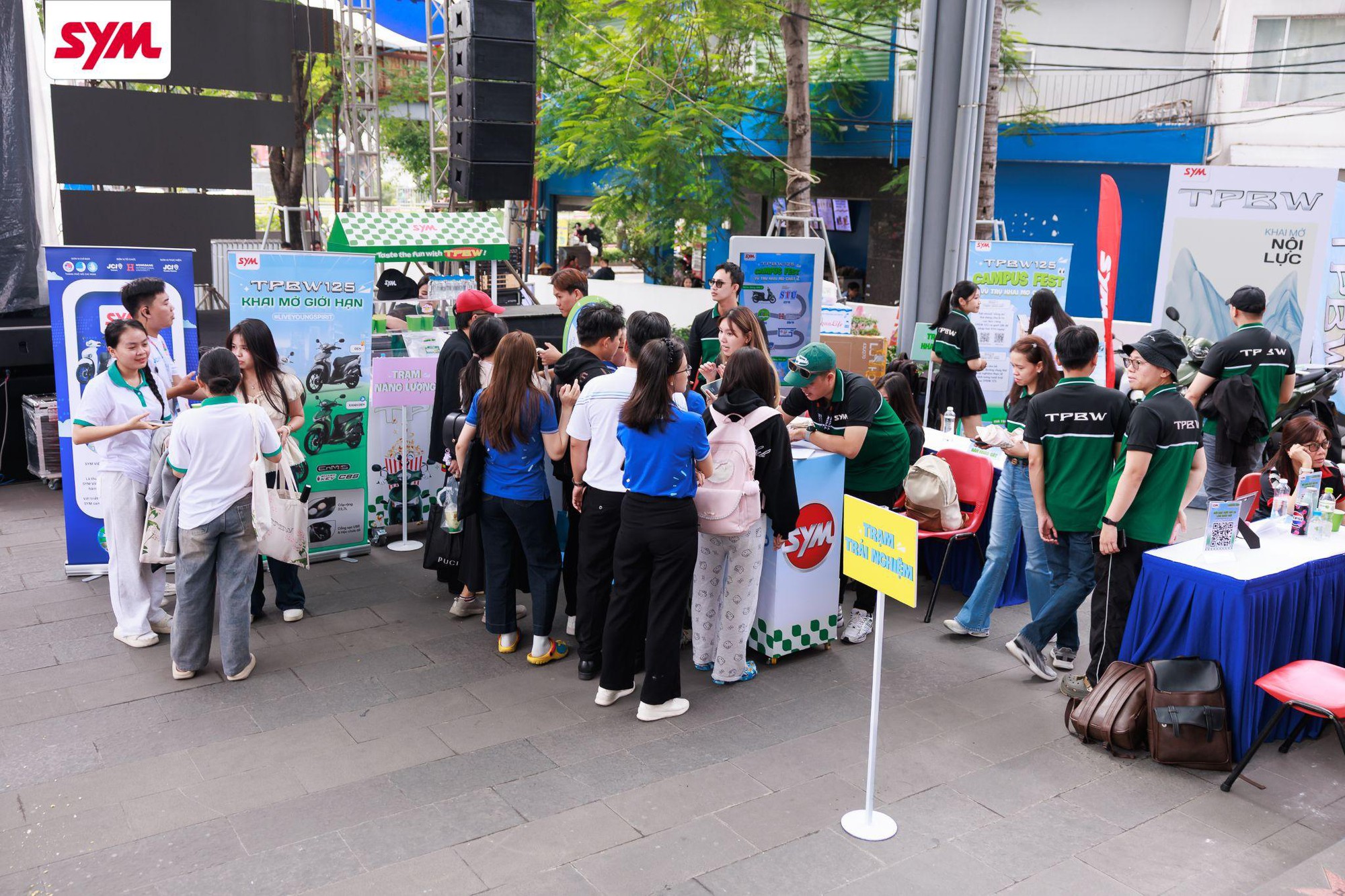 TPBW Campus Fest: B&ugrave;ng nổ tinh thần khai mở giới hạn tại h&agrave;ng loạt trường Đại học- Ảnh 2.
