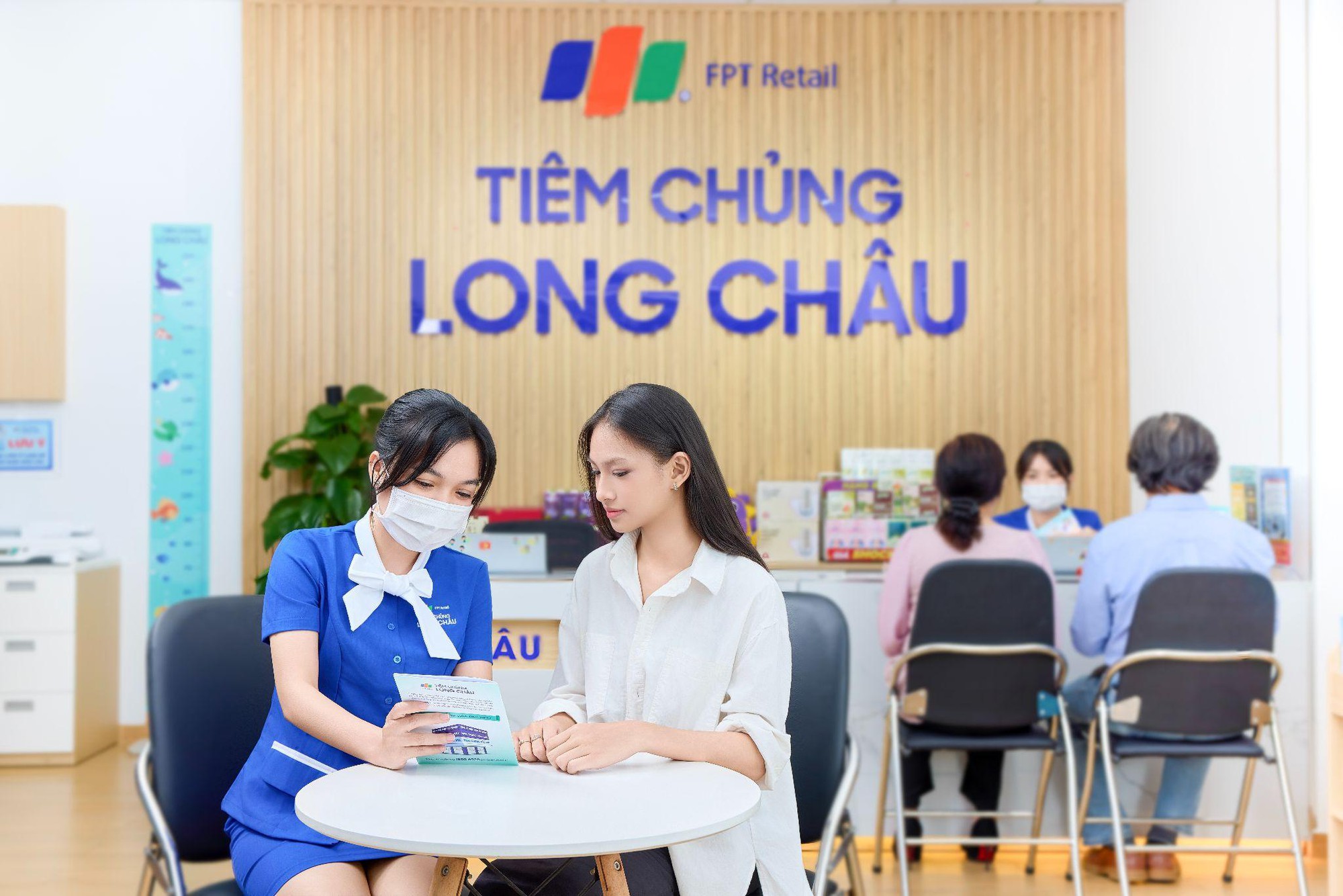 Lần đầu tiên bộ ba “anh trai” quy tụ trong một chiến dịch nâng cao nhận thức bảo vệ sức khỏe cộng đồng- Ảnh 2.