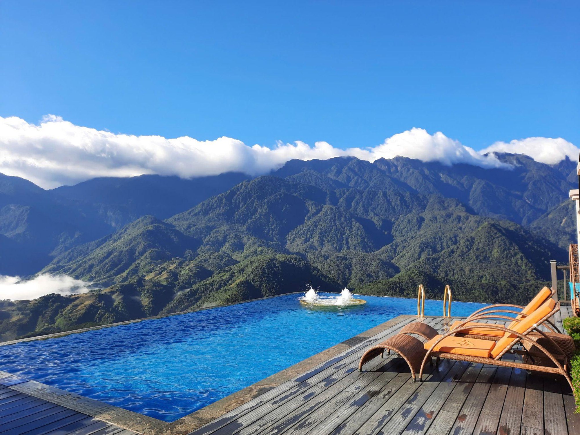 Trải nghiệm view núi chưa từng có tại bể bơi vô cực Pistachio- Ảnh 5.