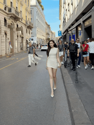 Mặc v&aacute;y ngắn cũn nhưng lần n&agrave;y Đỗ H&agrave; lại được khen!- Ảnh 2.