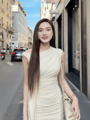 Mặc v&aacute;y ngắn cũn nhưng lần n&agrave;y Đỗ H&agrave; lại được khen!- Ảnh 1.