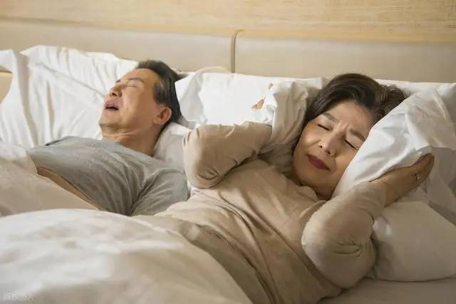 Khi một người lớn tuổi trong nh&agrave; đ&atilde; ở tuổi 80, gia đ&igrave;nh n&ecirc;n tr&aacute;nh l&agrave;m 4 điều sau đ&acirc;y - biết điều n&agrave;y sớm sẽ mang lại nhiều lợi &iacute;ch- Ảnh 2.