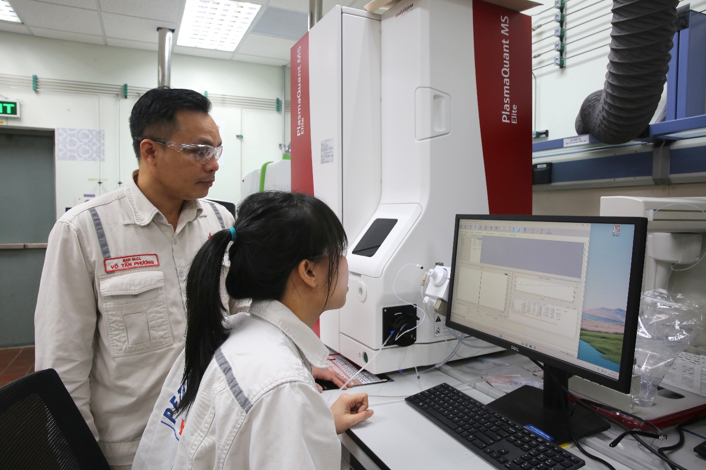 Cải tiến phương ph&aacute;p ph&acirc;n t&iacute;ch ph&ograve;ng th&iacute; nghiệm, kỹ sư BSR l&agrave;m lợi cả tỷ đồng/năm- Ảnh 1.