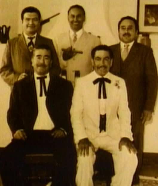 Nguồn v&agrave;ng dự trữ của cả 1 quốc gia ch&ocirc;n ở sa mạc biến mất, ai giữ b&iacute; mật đều lần lượt qua đời: Kho b&aacute;u đang ở đ&acirc;u?- Ảnh 1.