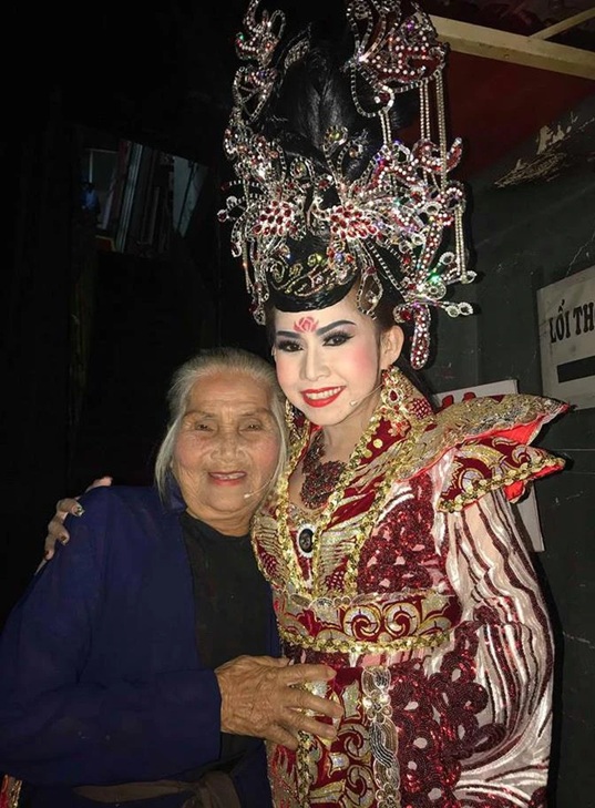 Hậu duệ gia tộc lẫy lừng miền Nam vừa ly h&ocirc;n: G&aacute;nh 70 con người tr&ecirc;n vai, kh&ocirc;ng biết nấu cơm- Ảnh 5.