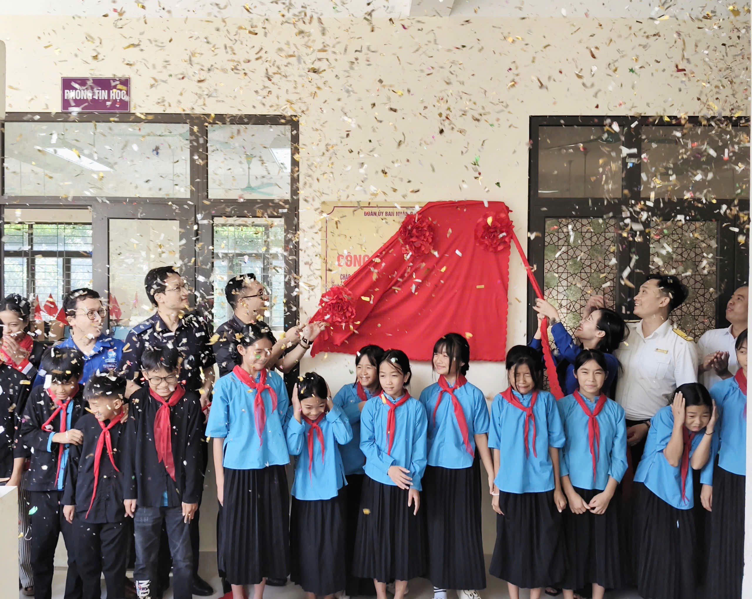 "Thủ lĩnh" thanh niên ở Quảng Ninh đề xuất giải pháp nâng cao hiệu quả giáo dục chính trị, tư tưởng, đạo đức, lối sống cho thế hệ trẻ trong thời đại số- Ảnh 4.