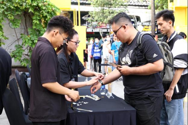 Đại tiệc AI của Thế Giới Di Động: Khi giới trẻ TP. HCM học c&aacute;ch biến c&ocirc;ng nghệ th&agrave;nh trợ thủ- Ảnh 1.