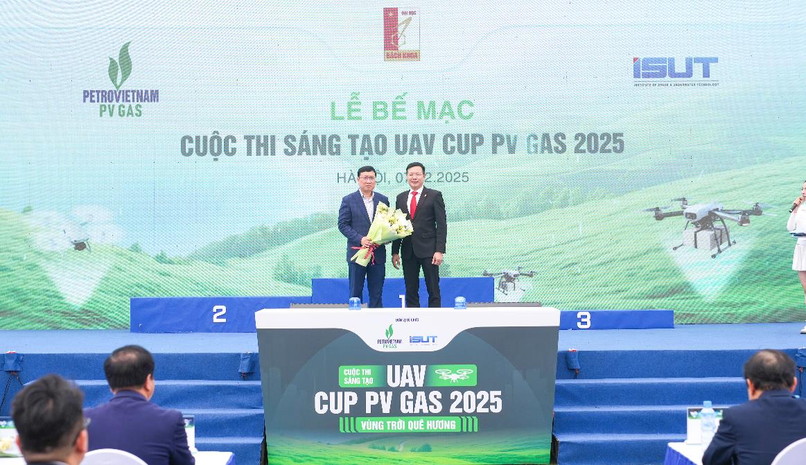 PV GAS đồng h&agrave;nh c&ugrave;ng &ldquo;UAV CUP PV GAS 2025: V&ugrave;ng trời qu&ecirc; hương&rdquo;: Gieo mầm ước mơ, dựng nền kinh tế tầm thấp Việt Nam- Ảnh 1.