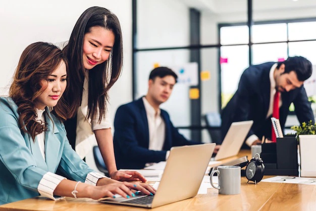 3 kiểu người sở hữu “quyền lực ngầm” chốn công sở: bạn thuộc kiểu nào?- Ảnh 2. 3 kiểu người sở hữu “quyền lực ngầm” chốn công sở: bạn thuộc kiểu nào?- Ảnh 2.