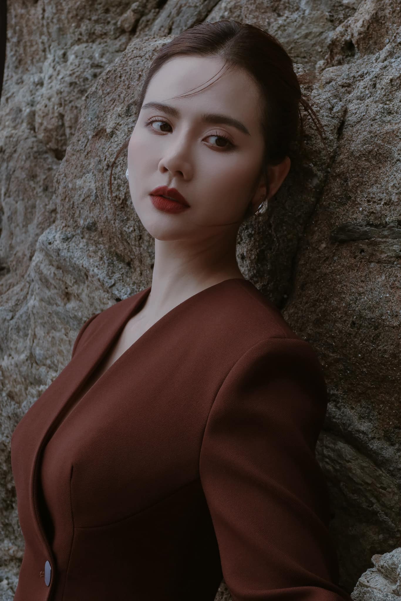Huyền Lizzie, Hoa hậu Đỗ Thị Hà và loạt sao Việt chuộng 1 kiểu làm đẹp siêu hack tuổi, sau tuổi 30 có thể làm nếu muốn hình ảnh long lanh, trẻ mãi- Ảnh 2. Huyền Lizzie, Hoa hậu Đỗ Thị Hà và loạt sao Việt chuộng 1 kiểu làm đẹp siêu hack tuổi, sau tuổi 30 có thể làm nếu muốn hình ảnh long lanh, trẻ mãi- Ảnh 2.
