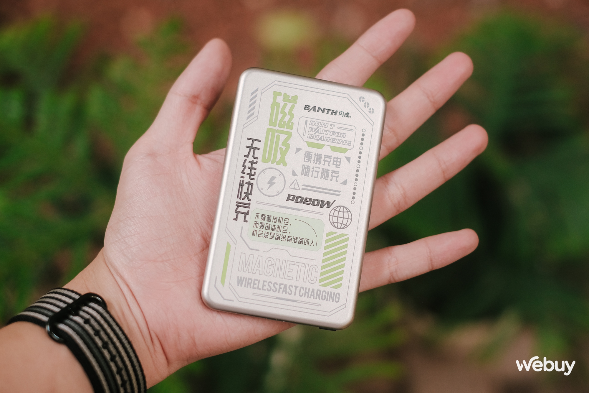 Lại là các pháp sư Trung Hoa: Bán pin dự phòng 5.000mAh giá 169.000 đồng mà thiết kế siêu mỏng nhẹ, có MagSafe 15W xịn như hàng chính hãng Apple- Ảnh 5. Lại là các pháp sư Trung Hoa: Bán pin dự phòng 5.000mAh giá 169.000 đồng mà thiết kế siêu mỏng nhẹ, có MagSafe 15W xịn như hàng chính hãng Apple- Ảnh 5.