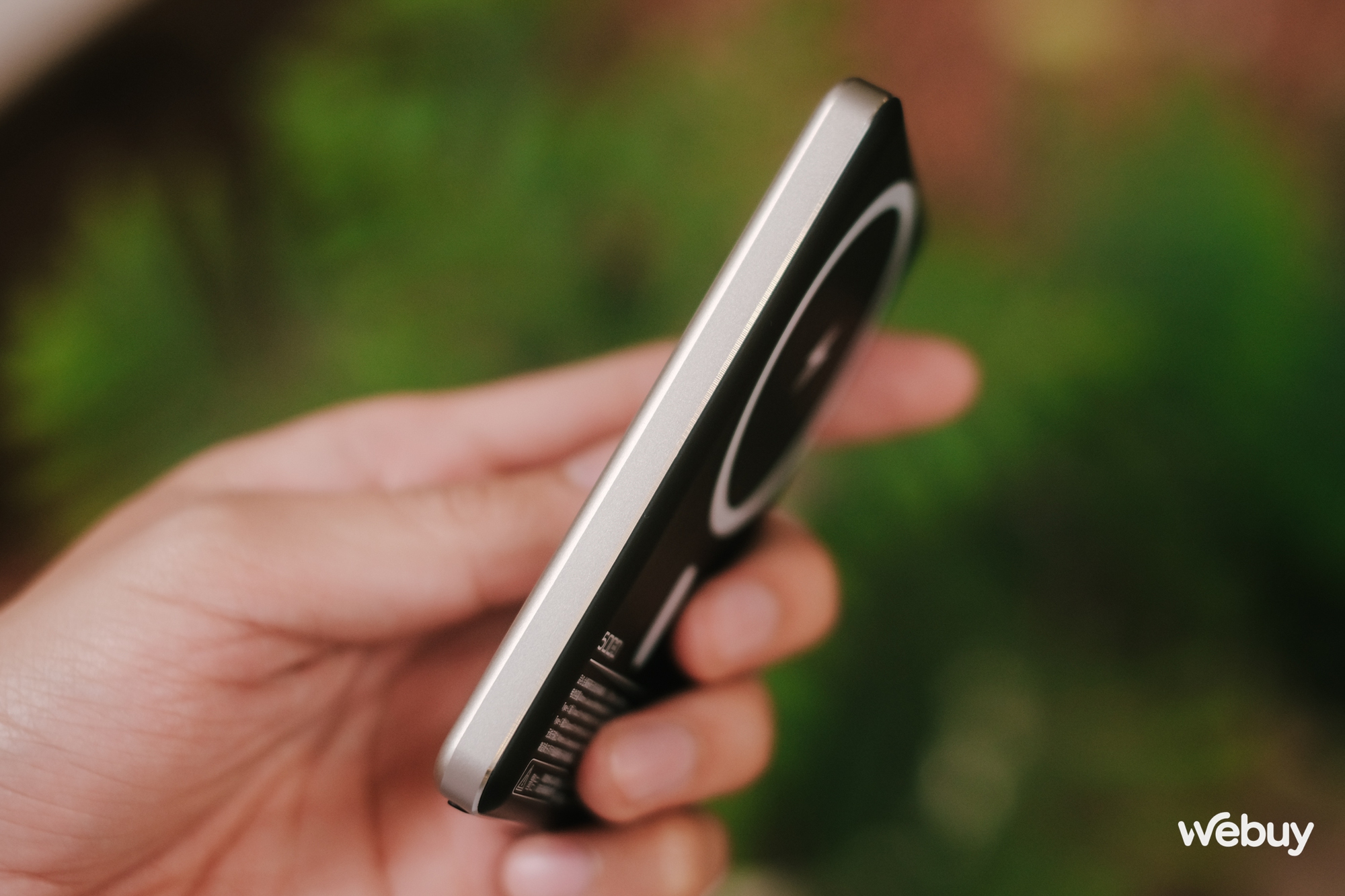 Lại là các pháp sư Trung Hoa: Bán pin dự phòng 5.000mAh giá 169.000 đồng mà thiết kế siêu mỏng nhẹ, có MagSafe 15W xịn như hàng chính hãng Apple- Ảnh 11. Lại là các pháp sư Trung Hoa: Bán pin dự phòng 5.000mAh giá 169.000 đồng mà thiết kế siêu mỏng nhẹ, có MagSafe 15W xịn như hàng chính hãng Apple- Ảnh 11.