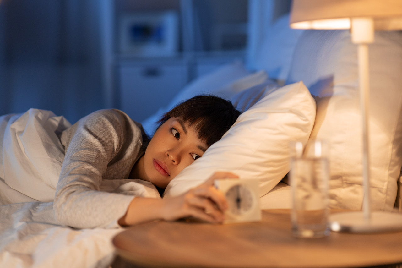 Không phải mê tín nhưng nửa đêm đừng xem đồng hồ, cũng đừng đi uống nước, nếu không sẽ…- Ảnh 1. Không phải mê tín nhưng nửa đêm đừng xem đồng hồ, cũng đừng đi uống nước, nếu không sẽ…- Ảnh 1.