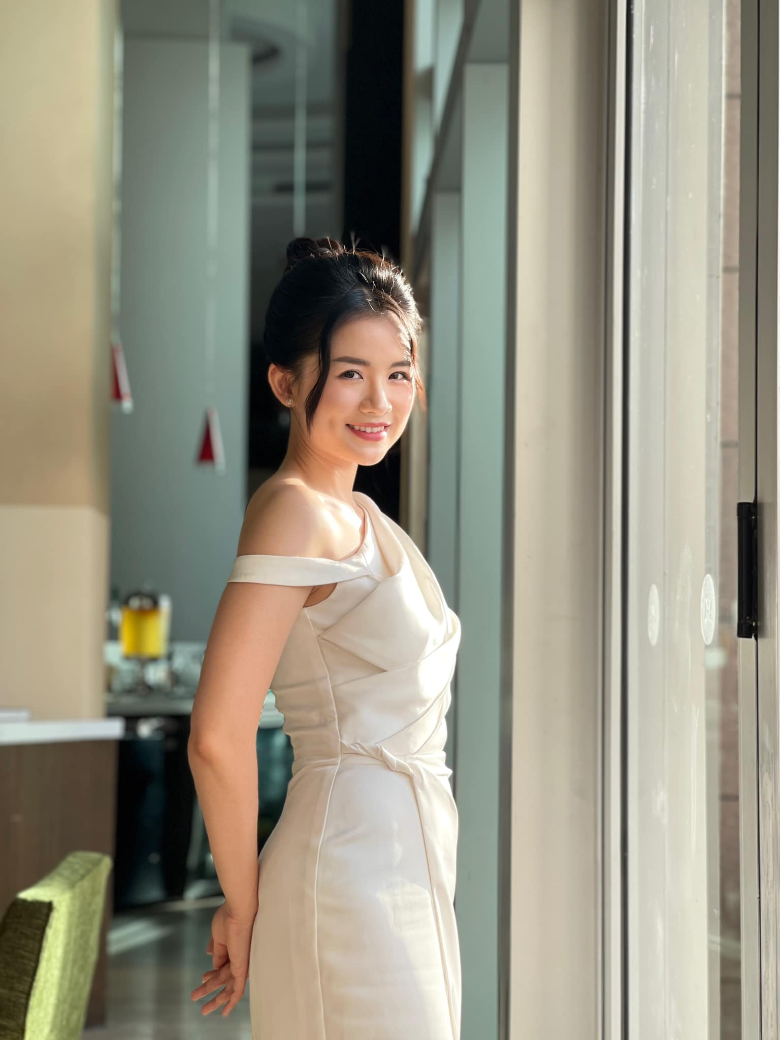 C&ocirc; g&aacute;i t&ecirc;n Ho&agrave;ng Hậu Phương Đ&ocirc;ng g&acirc;y b&atilde;o mạng, tiết lộ l&yacute; do bố mẹ đặt t&ecirc;n "kh&ocirc;ng đụng h&agrave;ng"- Ảnh 2.