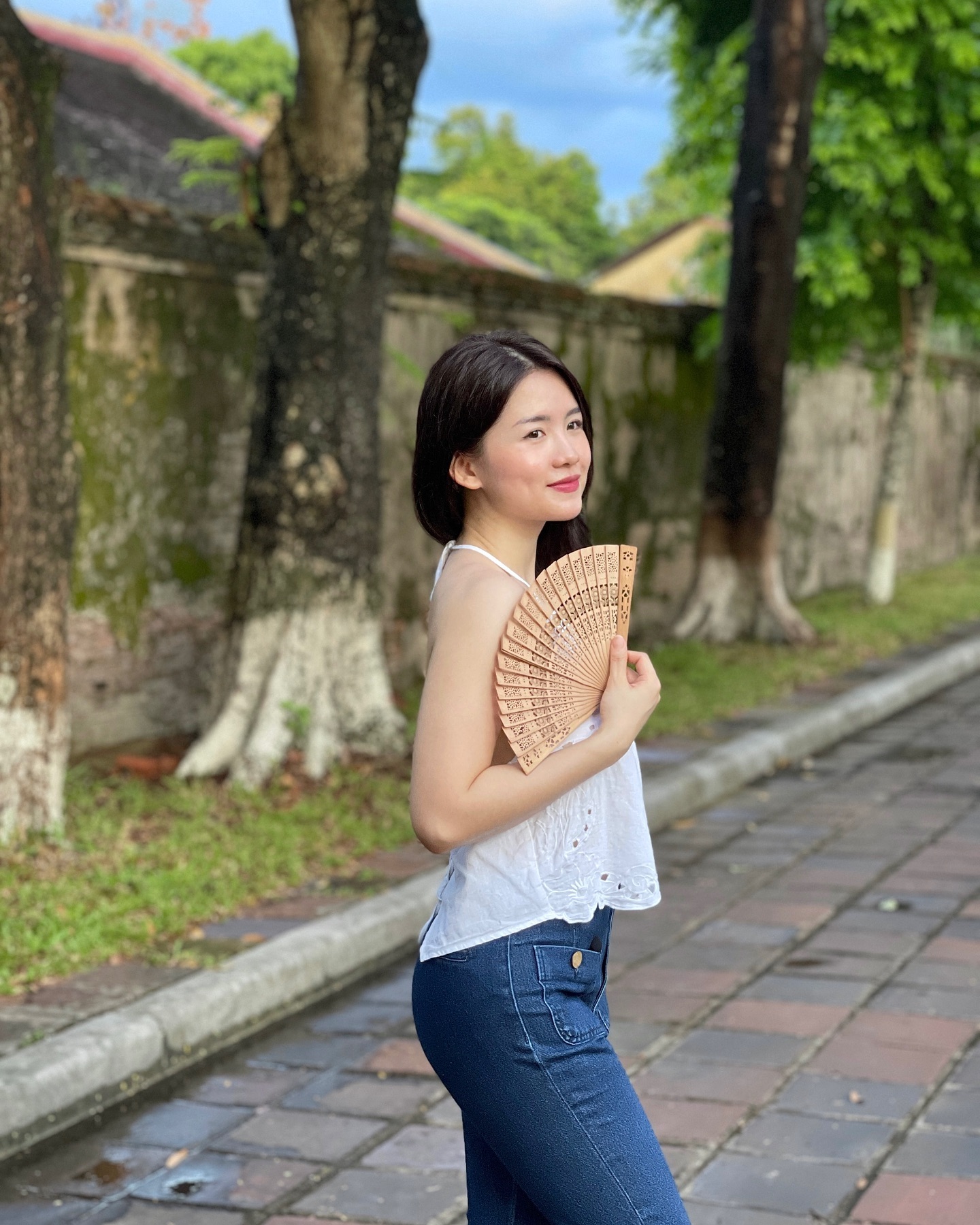 C&ocirc; g&aacute;i t&ecirc;n Ho&agrave;ng Hậu Phương Đ&ocirc;ng g&acirc;y b&atilde;o mạng, tiết lộ l&yacute; do bố mẹ đặt t&ecirc;n "kh&ocirc;ng đụng h&agrave;ng"- Ảnh 5.