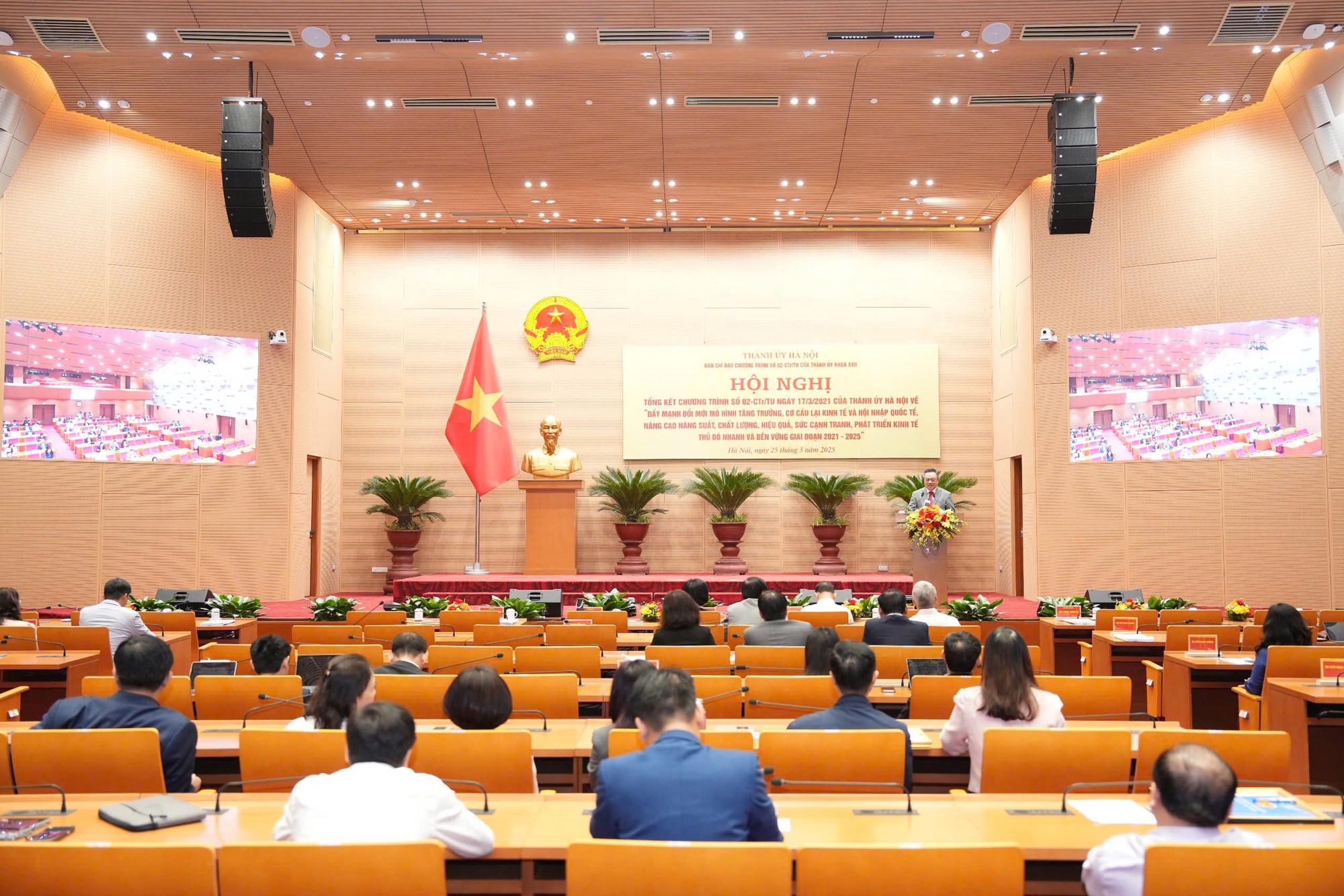 Chuyển đổi sang mô hình tăng trưởng dựa vào công nghệ- Ảnh 1. Chuyển đổi sang mô hình tăng trưởng dựa vào công nghệ- Ảnh 1.