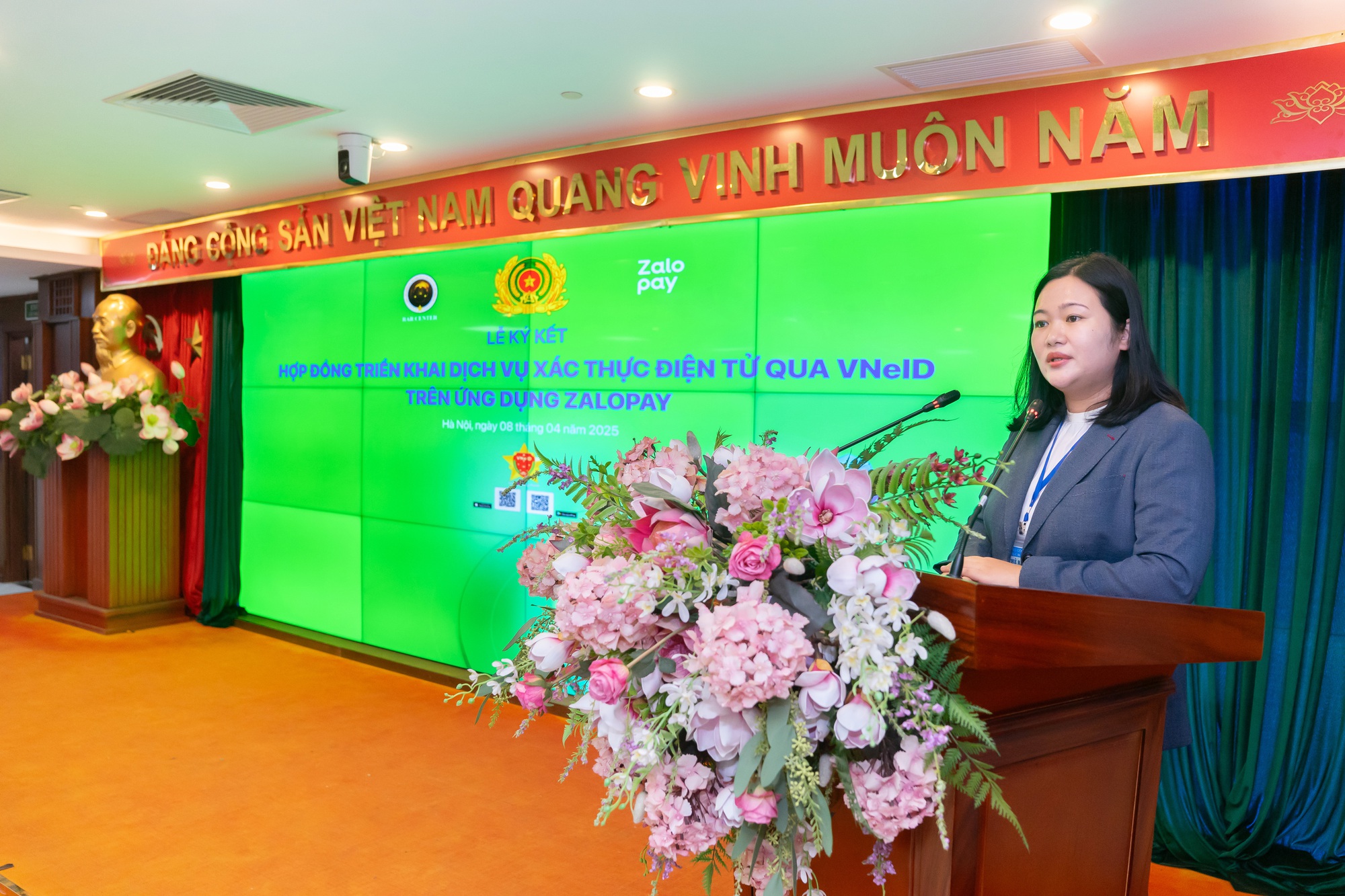 Zalopay hợp tác cùng Bộ Công an triển khai định danh điện tử, phát triển thanh toán số trên VNeID- Ảnh 1. Zalopay hợp tác cùng Bộ Công an triển khai định danh điện tử, phát triển thanh toán số trên VNeID- Ảnh 1.
