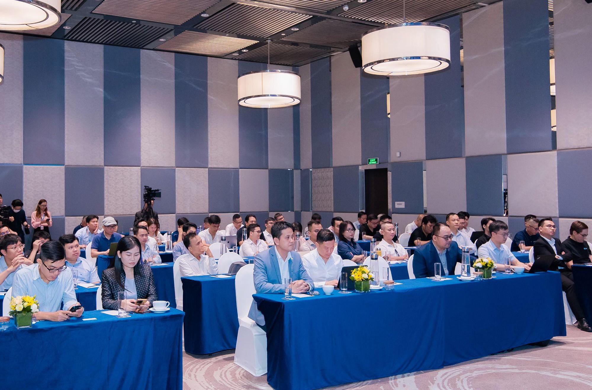 FPT công bố gói hỗ trợ 3 triệu USD cho AI Startup- Ảnh 1. FPT công bố gói hỗ trợ 3 triệu USD cho AI Startup- Ảnh 1.