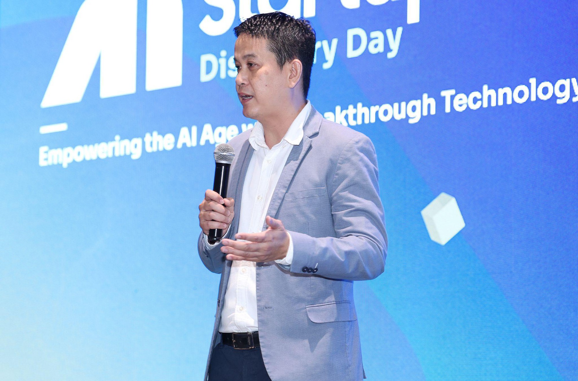 FPT công bố gói hỗ trợ 3 triệu USD cho AI Startup- Ảnh 2. FPT công bố gói hỗ trợ 3 triệu USD cho AI Startup- Ảnh 2.
