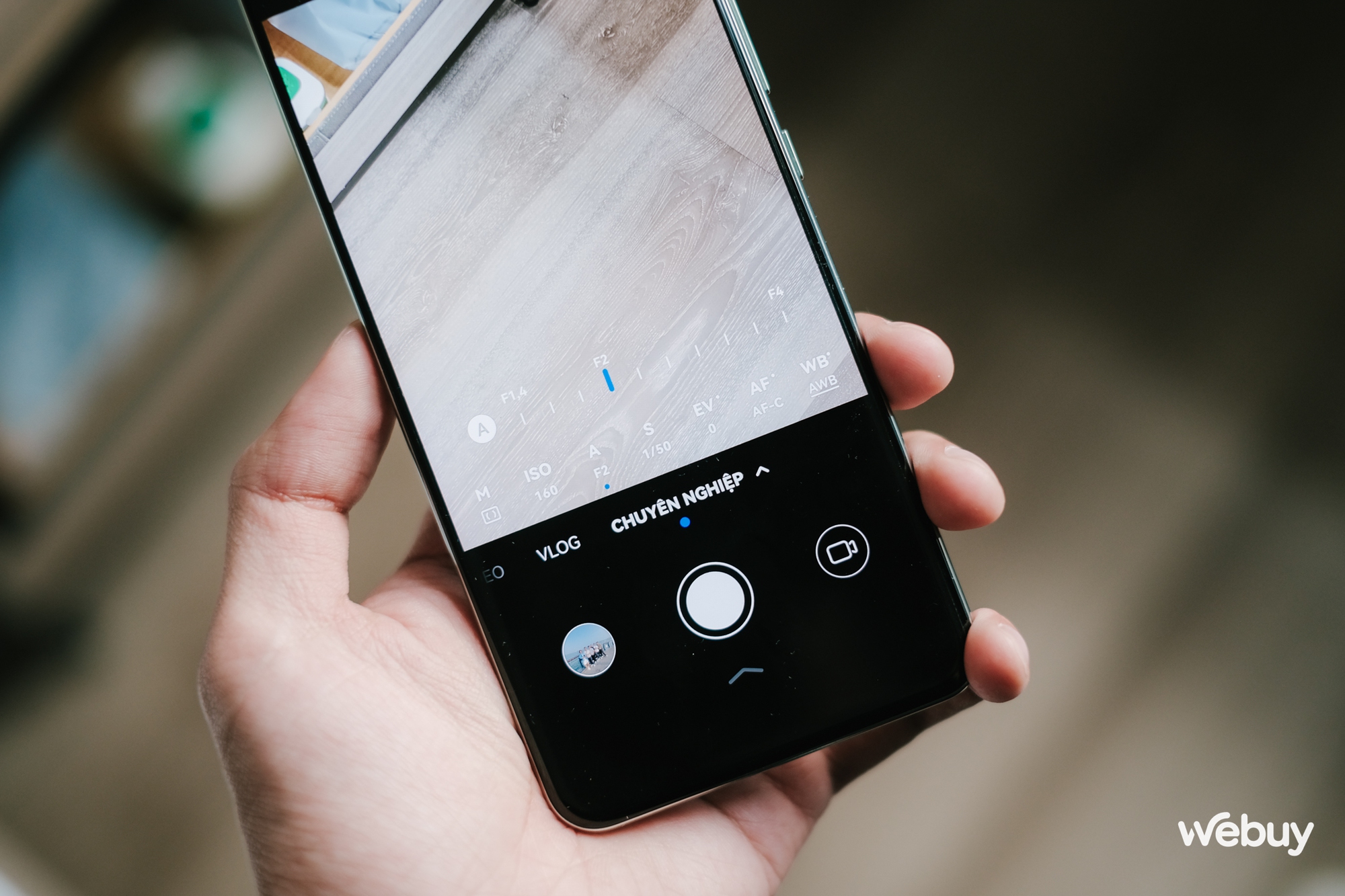Quá tiếc vì điện thoại này không bán chính hãng: Thiết kế quá đẹp, camera chỉnh khẩu độ như flagship mà giá thì tầm trung- Ảnh 9. Quá tiếc vì điện thoại này không bán chính hãng: Thiết kế quá đẹp, camera chỉnh khẩu độ như flagship mà giá thì tầm trung- Ảnh 9.