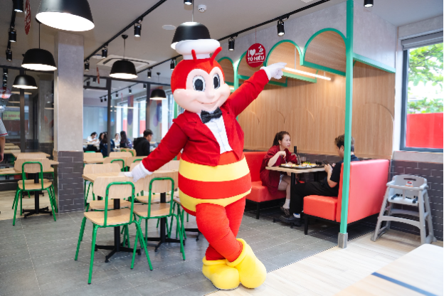 Không gian mới, trải nghiệm trọn vẹn – Jollibee "ghi điểm" với các gia đình trẻ- Ảnh 1. Không gian mới, trải nghiệm trọn vẹn – Jollibee "ghi điểm" với các gia đình trẻ- Ảnh 1.