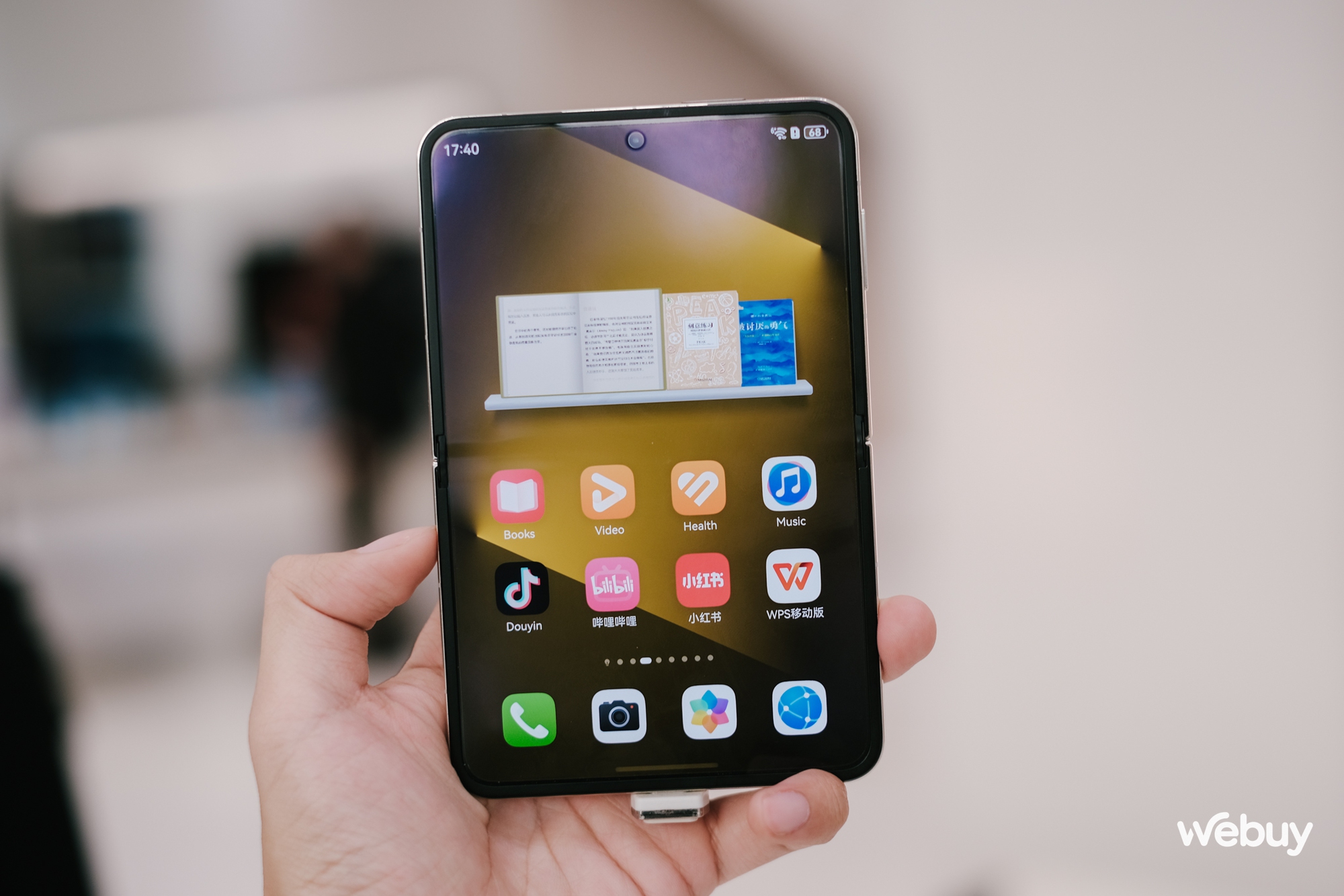 Trên tay smartphone gập độc dị nhất thế giới chỉ Huawei làm được: Thiết kế như máy đọc sách, chụp ảnh cực đẹp, giá như được mang về bán chính hãng!- Ảnh 6. Trên tay smartphone gập độc dị nhất thế giới chỉ Huawei làm được: Thiết kế như máy đọc sách, chụp ảnh cực đẹp, giá như được mang về bán chính hãng!- Ảnh 6.