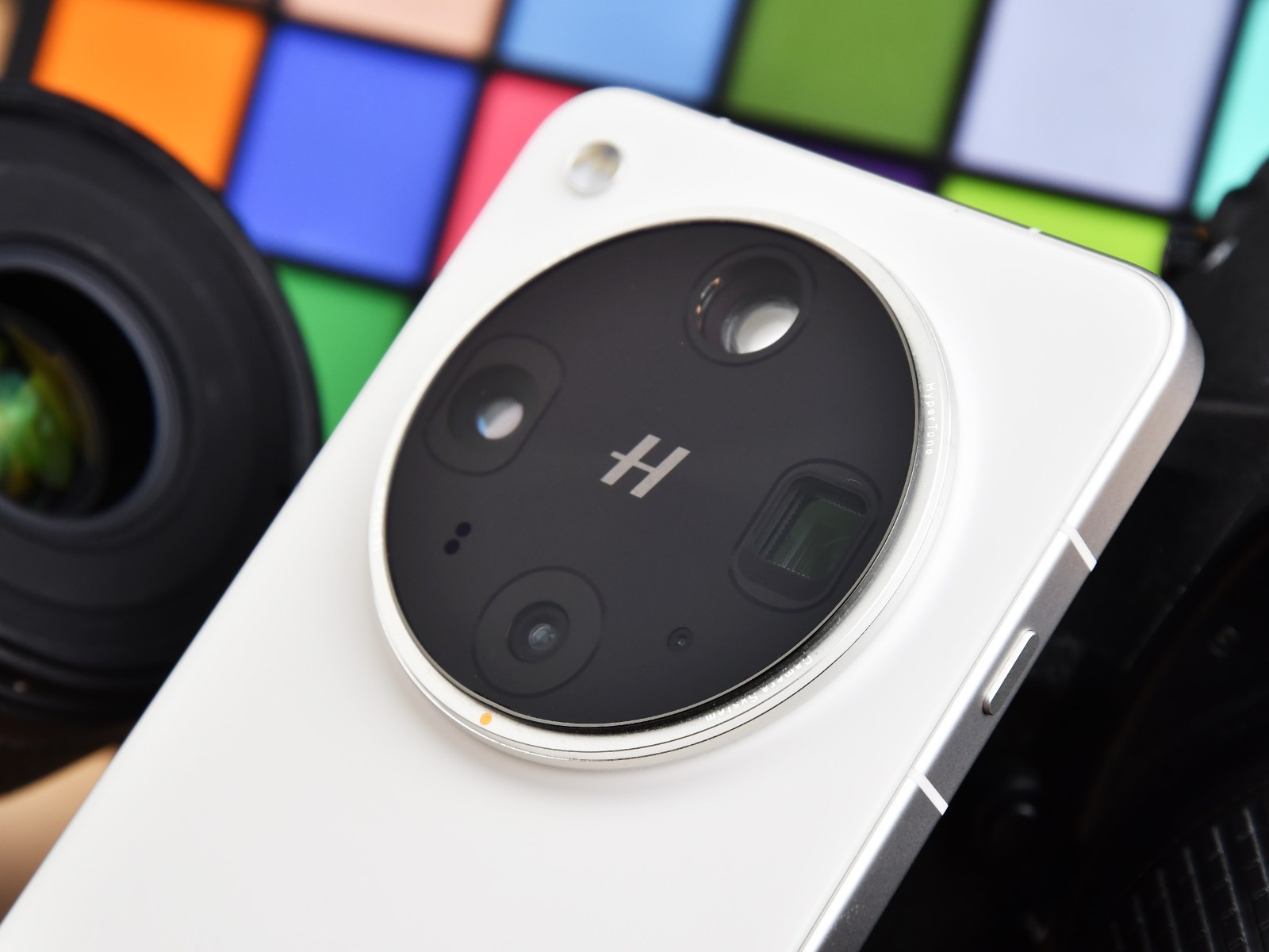 Smartphone này chụp đẹp hơn điện thoại của bạn!- Ảnh 1. Smartphone này chụp đẹp hơn điện thoại của bạn!- Ảnh 1.