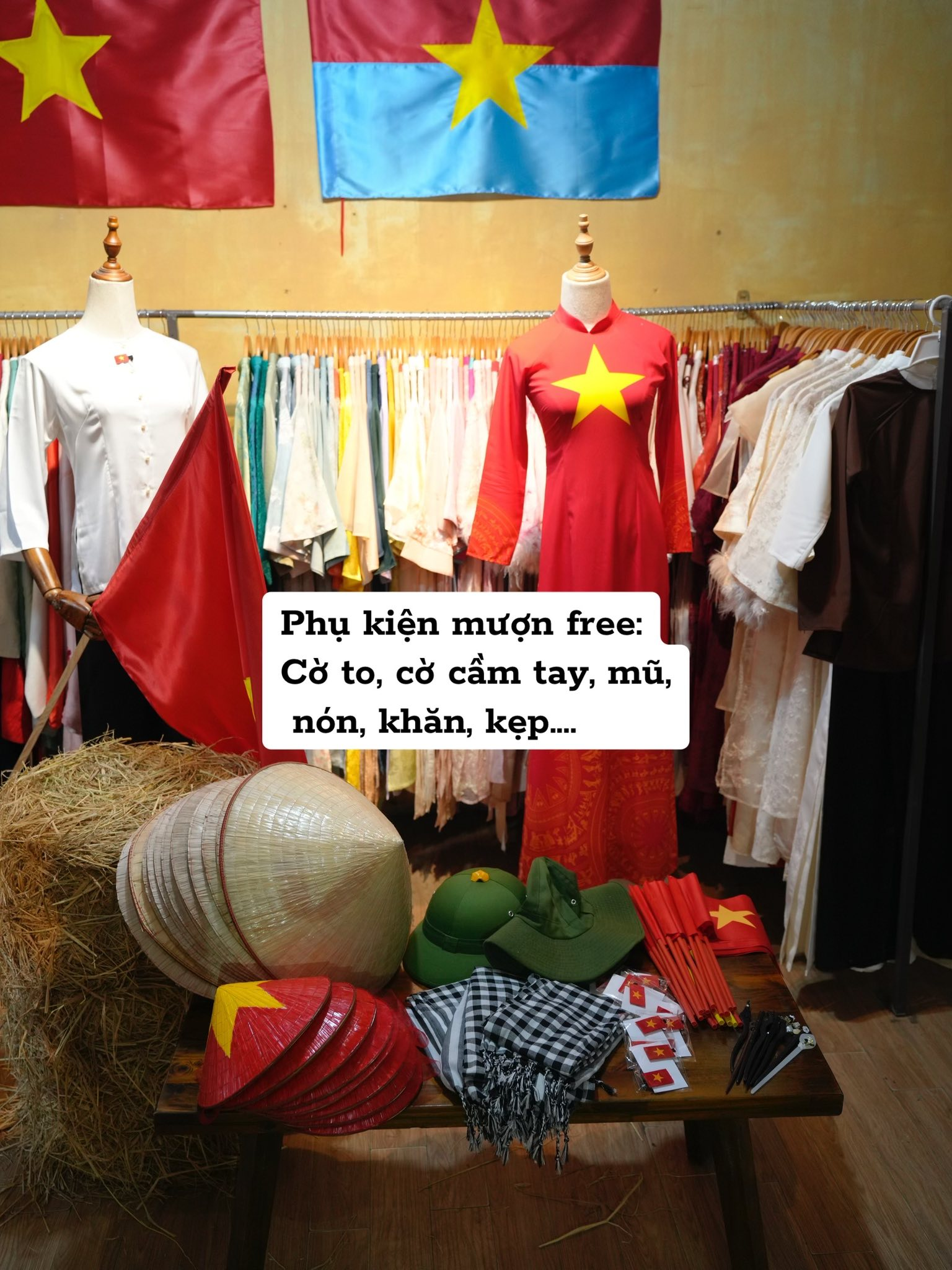 "Cà phê yêu nước" thành trend dịp kỷ niệm 50 năm thống nhất đất nước, nhiều quán chuẩn bị sẵn cờ và trang phục để khách chụp ảnh check-in- Ảnh 28. "Cà phê yêu nước" thành trend dịp kỷ niệm 50 năm thống nhất đất nước, nhiều quán chuẩn bị sẵn cờ và trang phục để khách chụp ảnh check-in- Ảnh 28.