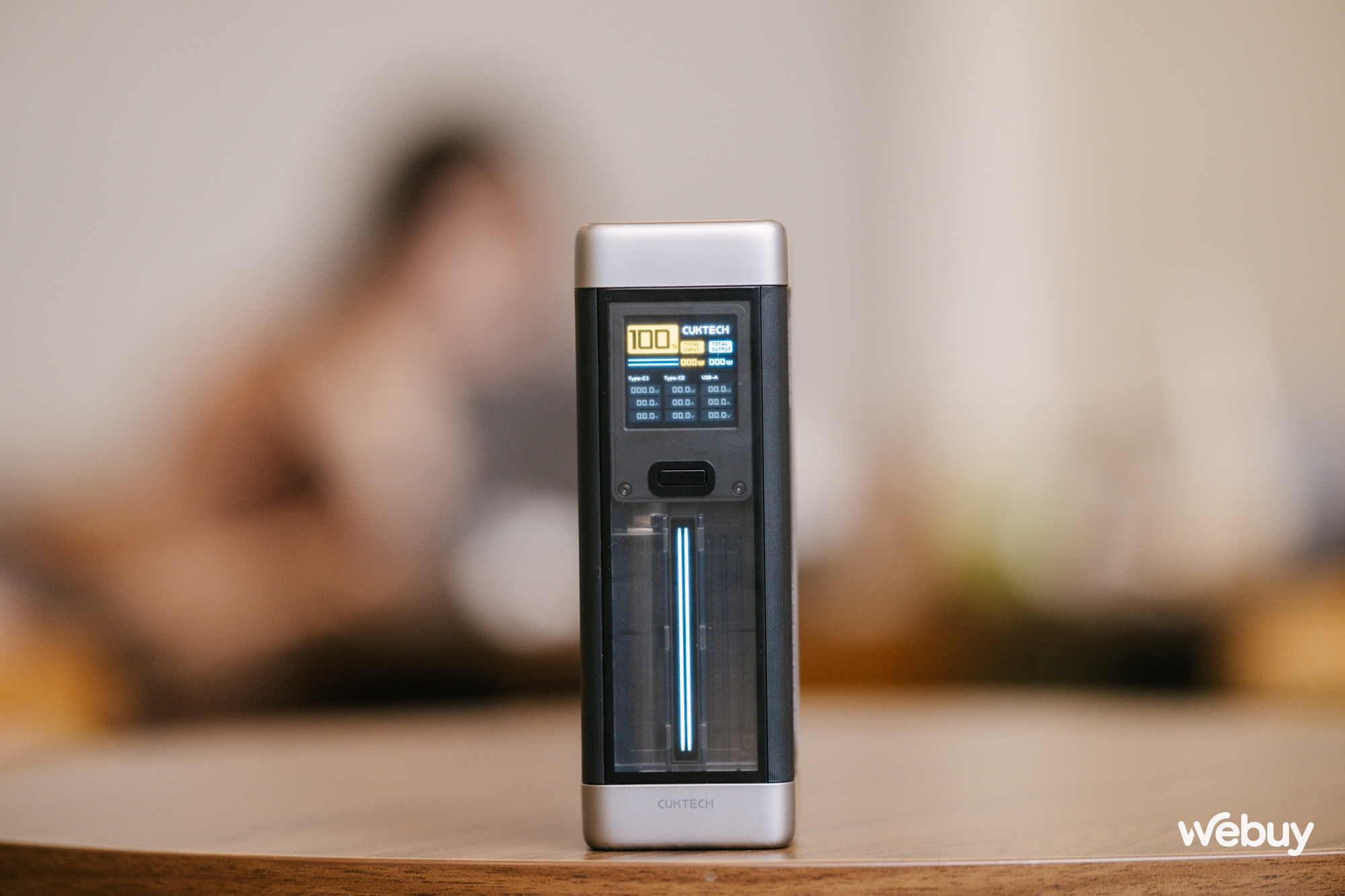Dùng thử pin dự phòng xịn nhất của Xiaomi: Dung lượng 25.000mAh, công suất 210W, có cả màn hình giám sát, sạc từ đồng hồ tới laptop đều quá ngon lành- Ảnh 4. Dùng thử pin dự phòng xịn nhất của Xiaomi: Dung lượng 25.000mAh, công suất 210W, có cả màn hình giám sát, sạc từ đồng hồ tới laptop đều quá ngon lành- Ảnh 4.