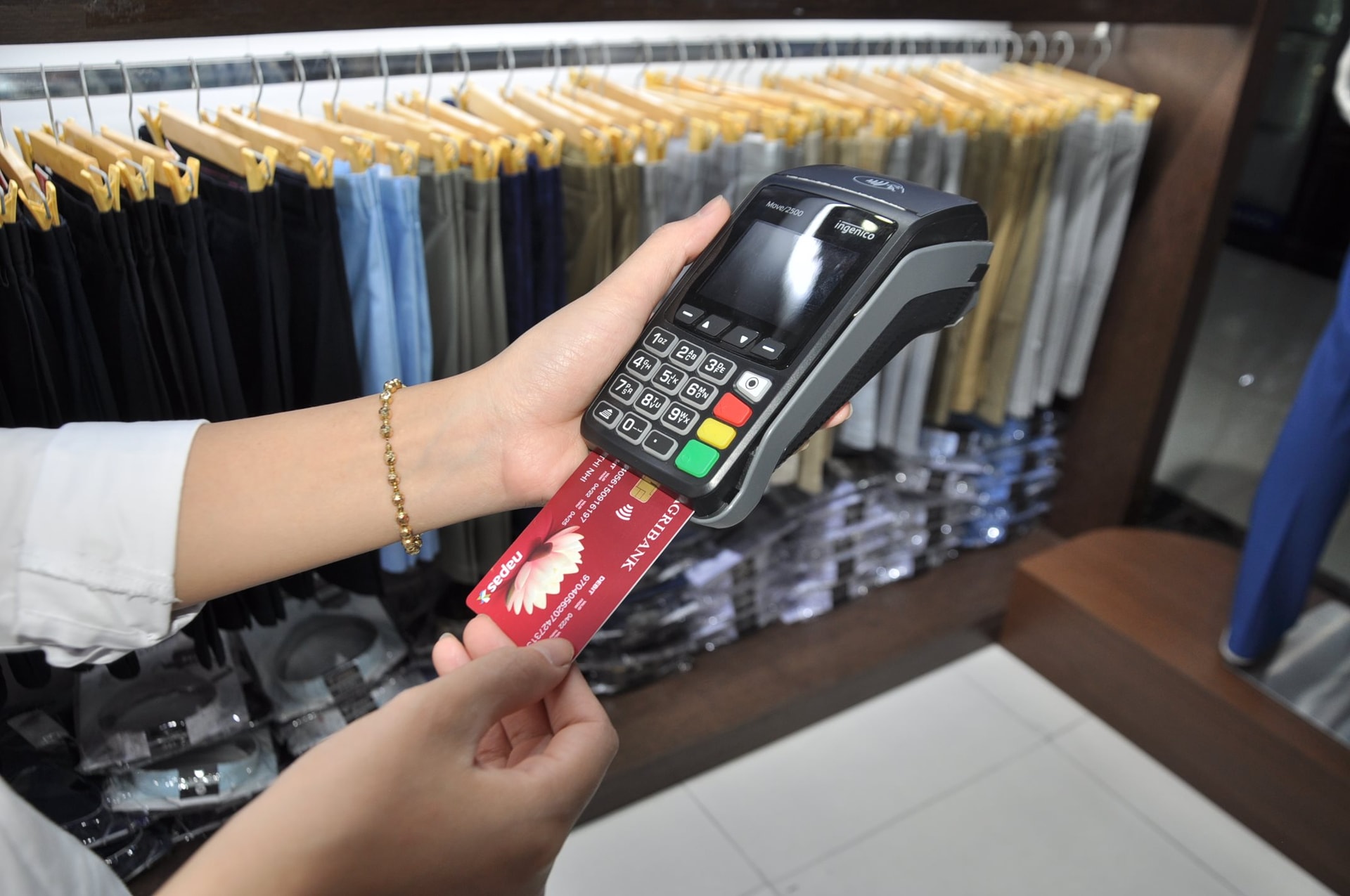 2 tháng nữa, Agribank, BIDV, MB... sẽ ngừng dịch vụ này, khách hàng cần nhanh chóng liên hệ ngân hàng- Ảnh 1. 2 tháng nữa, Agribank, BIDV, MB... sẽ ngừng dịch vụ này, khách hàng cần nhanh chóng liên hệ ngân hàng- Ảnh 1.