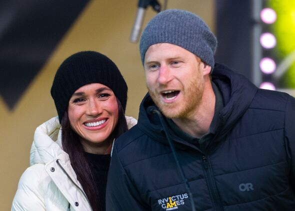 Harry "chán ghét làm hoàng tử" và xem Meghan là lối thoát- Ảnh 2. Harry "chán ghét làm hoàng tử" và xem Meghan là lối thoát- Ảnh 2.