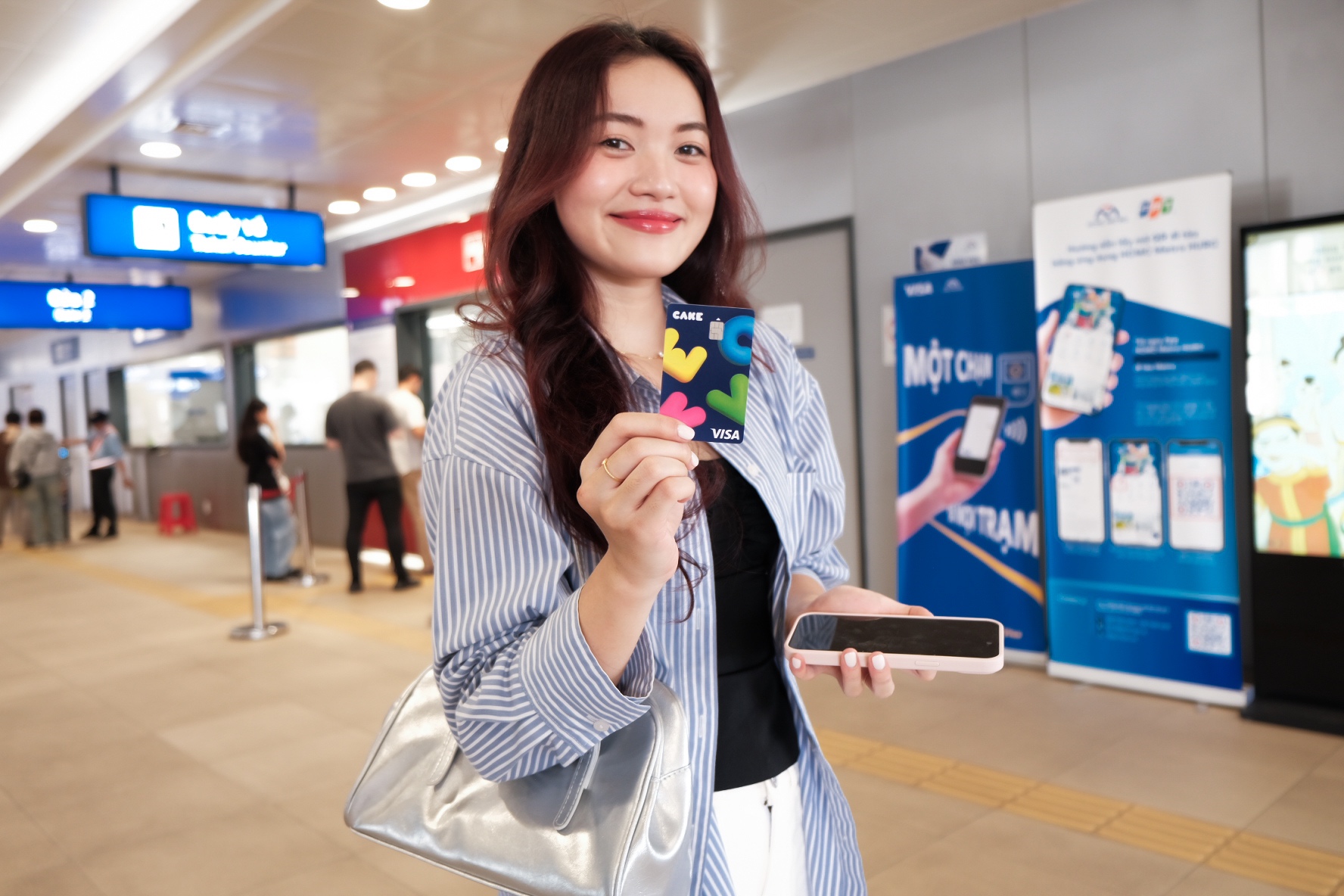 Đi Metro, chạm thẻ Cake, nhận ngay ưu đãi hoàn tiền đến 50%- Ảnh 1. Đi Metro, chạm thẻ Cake, nhận ngay ưu đãi hoàn tiền đến 50%- Ảnh 1.