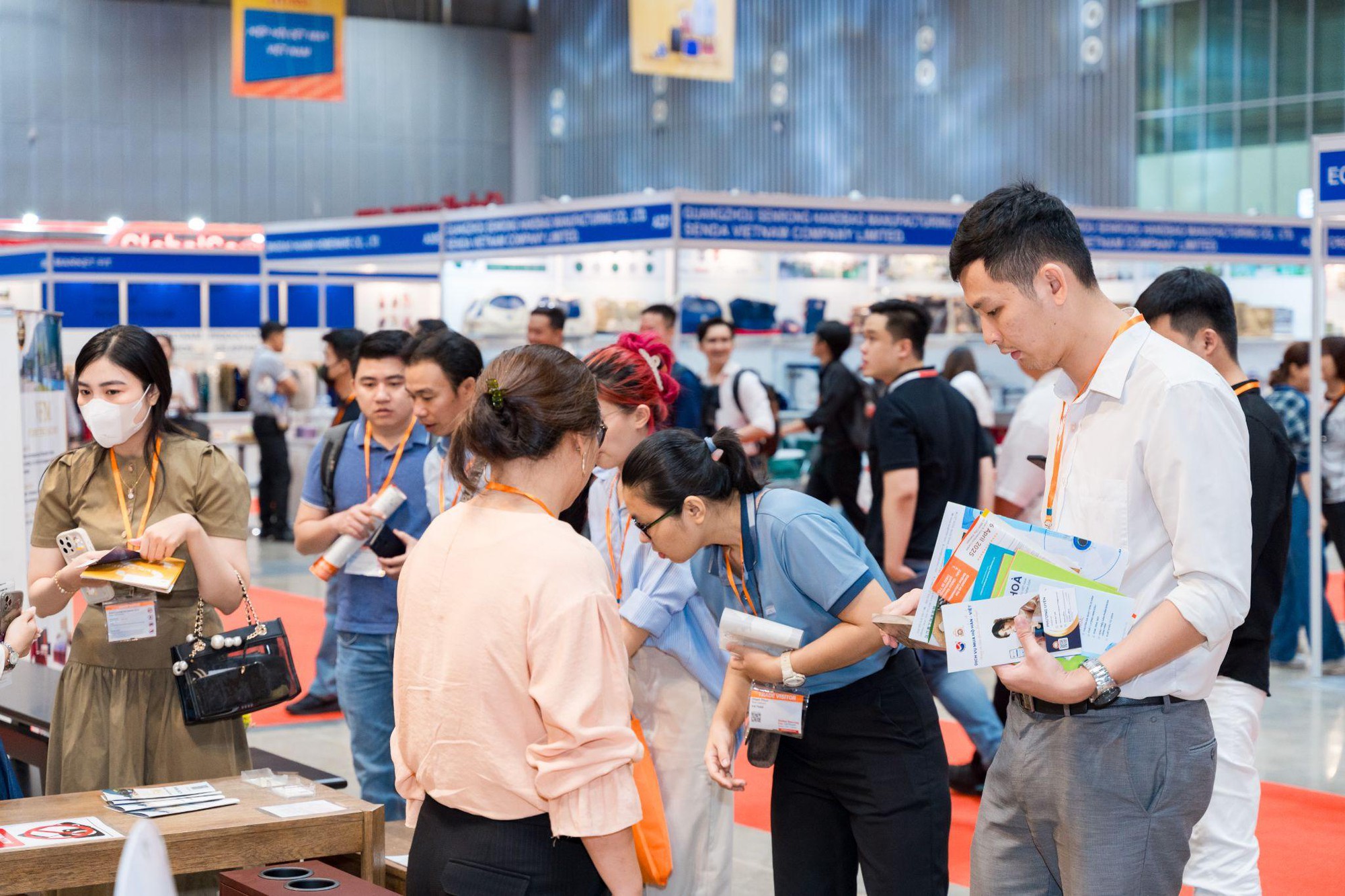 Gặp gỡ đối tác kinh doanh tiềm năng từ Việt Nam & Châu Á tại triển lãm Global Sourcing Fair Việt Nam 2025- Ảnh 2. Gặp gỡ đối tác kinh doanh tiềm năng từ Việt Nam & Châu Á tại triển lãm Global Sourcing Fair Việt Nam 2025- Ảnh 2.