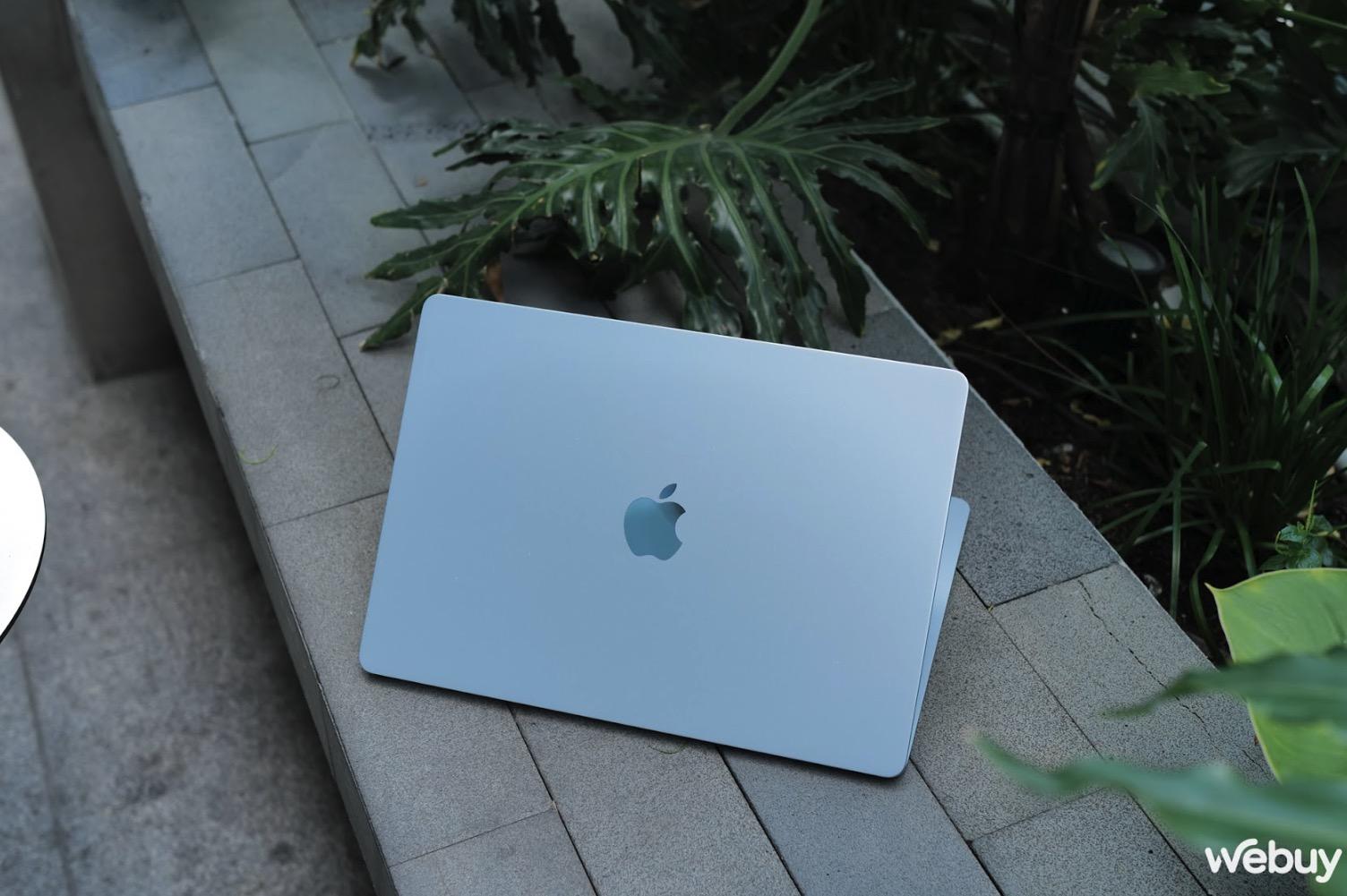Trải nghiệm MacBook Air M4: chiếc Air mạnh nhất và có thể là laptop đáng mua nhất của Apple hiện nay- Ảnh 1. Trải nghiệm MacBook Air M4: chiếc Air mạnh nhất và có thể là laptop đáng mua nhất của Apple hiện nay- Ảnh 1.