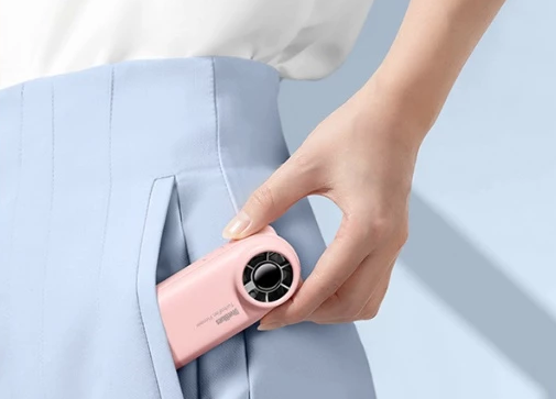 6 mẫu quạt mini tiện lợi: gió mát, pin trâu cực cần cho những ngày nóng nực sắp tới- Ảnh 3. 6 mẫu quạt mini tiện lợi: gió mát, pin trâu cực cần cho những ngày nóng nực sắp tới- Ảnh 3.
