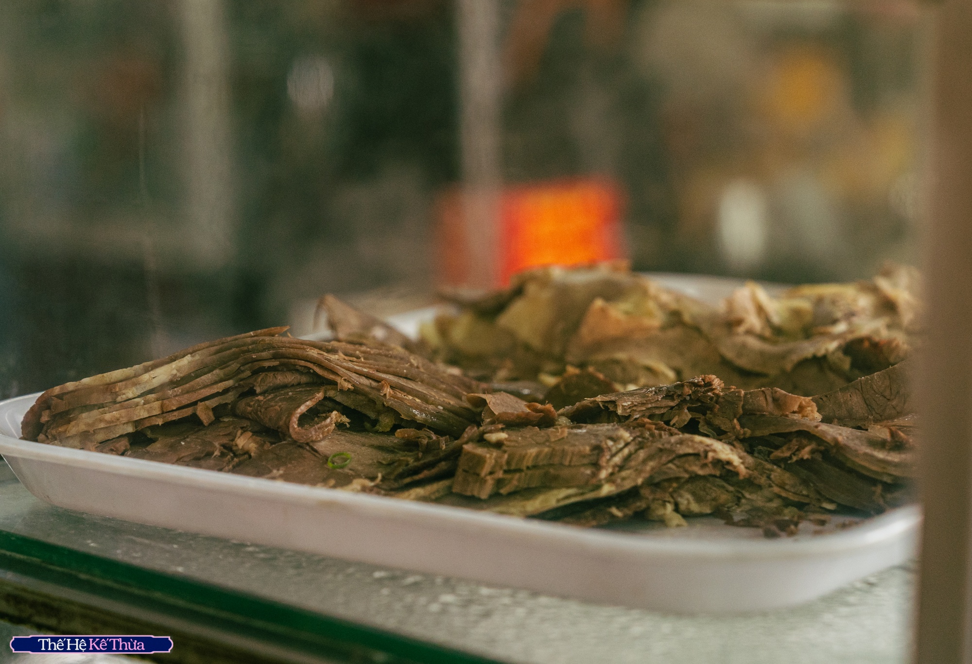 Chuyện về người phụ nữ nối nghiệp quán phở Nhớ nức tiếng Hà Nội: Cả thanh xuân gắn liền với món phở, không ngần ngại sáng tạo những điều mới- Ảnh 23. Chuyện về người phụ nữ nối nghiệp quán phở Nhớ nức tiếng Hà Nội: Cả thanh xuân gắn liền với món phở, không ngần ngại sáng tạo những điều mới- Ảnh 23.