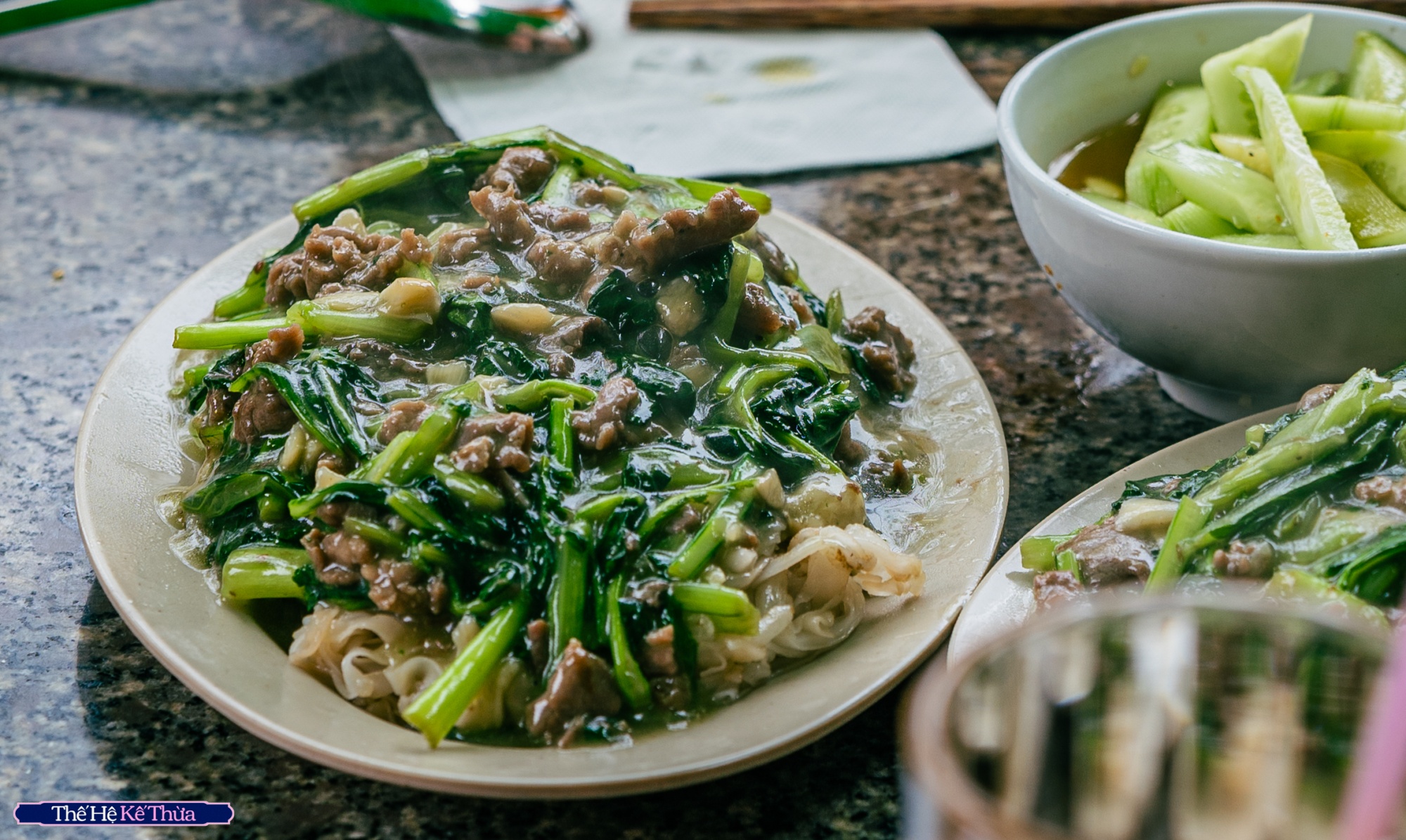 Chuyện về người phụ nữ nối nghiệp quán phở Nhớ nức tiếng Hà Nội: Cả thanh xuân gắn liền với món phở, không ngần ngại sáng tạo những điều mới- Ảnh 15. Chuyện về người phụ nữ nối nghiệp quán phở Nhớ nức tiếng Hà Nội: Cả thanh xuân gắn liền với món phở, không ngần ngại sáng tạo những điều mới- Ảnh 15.